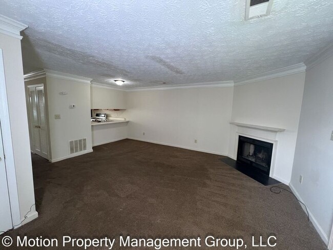 Photo - 6426 Charter Way