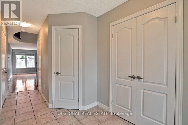 Photo - 4055 Forest Run Ave