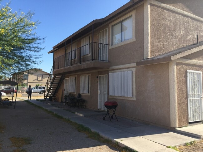 Building Photo - 4922 Sammymel Dr Unit A