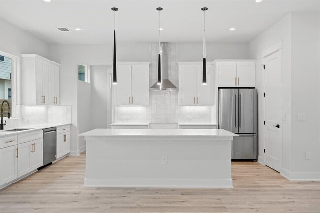 Photo - 2713 Bristol Dr