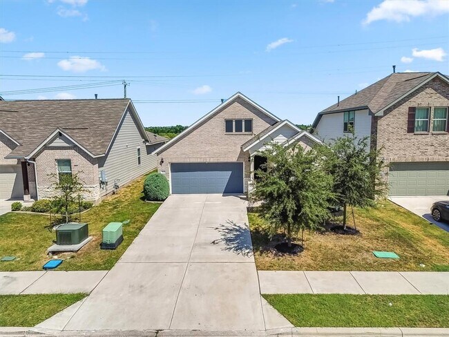 Photo - 905 Gray Fox Lp