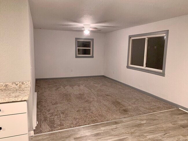 Photo - 12 Gage Rd Unit 14 Gage