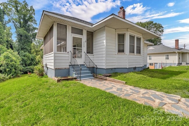 Photo - 8209 Moores Chapel Rd