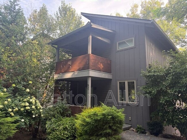 Building Photo - 92 Hibriten Dr