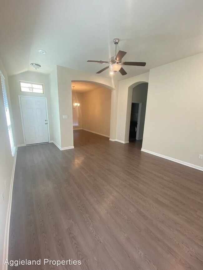 Photo - 3 br, 2 bath House - 2026 Dumfries Dr