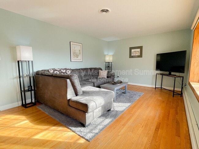 Photo - 1508 Chesley Pl