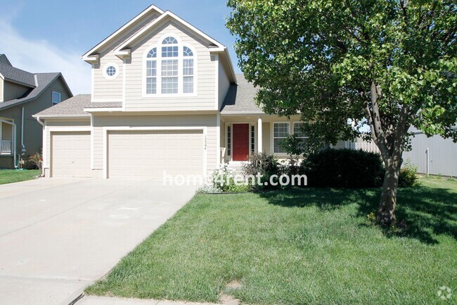 Building Photo - Beautiful Olathe Home, Updated Kitchen, Fe...