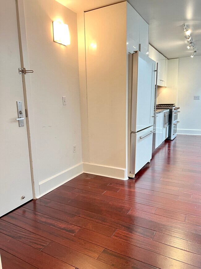 Photo - 50 DEY St Unidad 656