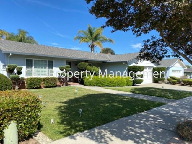 Building Photo - Beautiful 3 bedroom home in Hollister, CA!