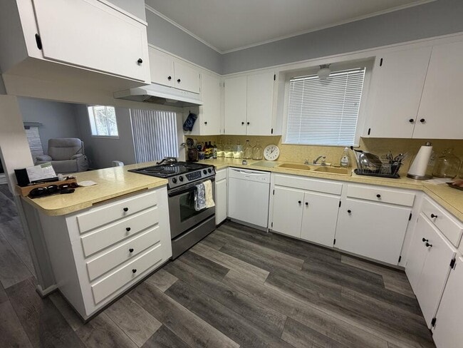 Photo - 802 Lake Dr