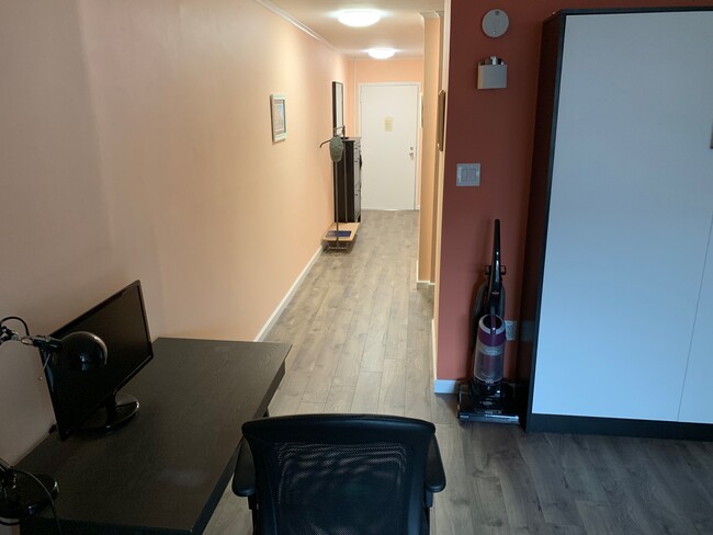 Photo - 1301 20th St NW Unidad 515