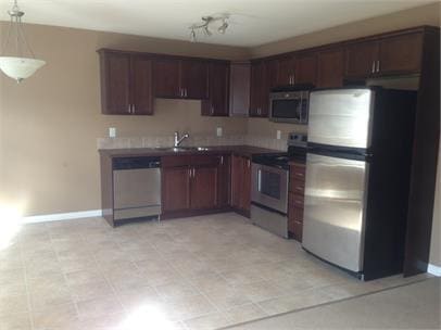 Photo - 3 bedroom in Grande Prairie AB T8V8H2