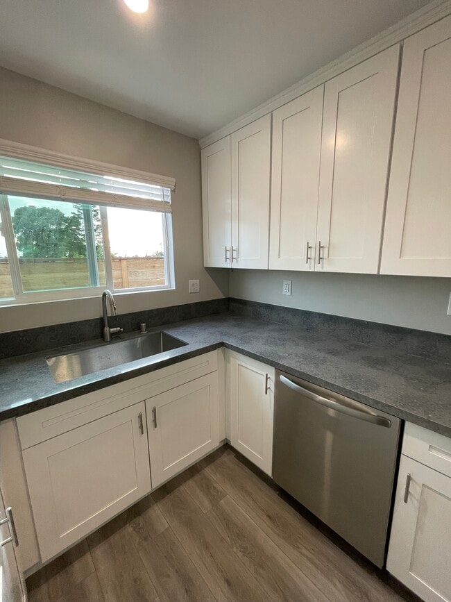 Photo - 24 N Harbison Ave