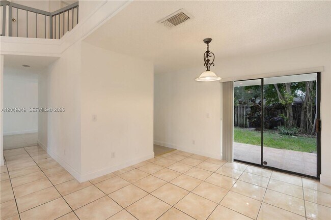 9587 SW 148th Ave