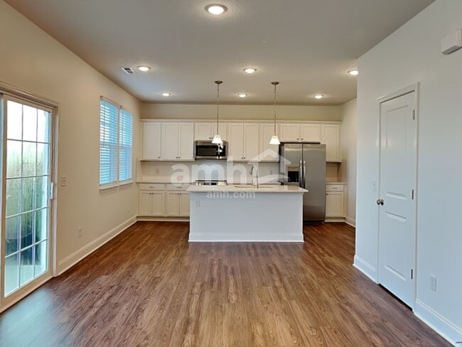 Photo - 8292 Northpoint Dr
