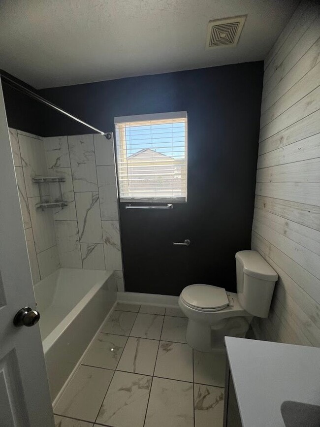 Photo - 4 bedroom Home Available