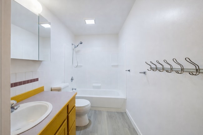 Photo - Spacious Home in Prime Location at Fairbanks Unidad SS 4