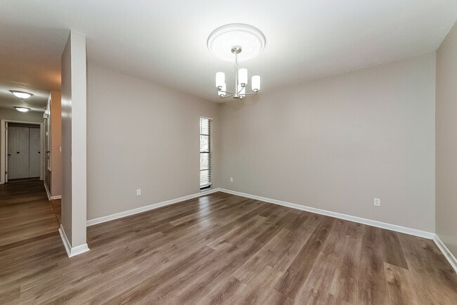 Photo - 3910 Briarlake Dr