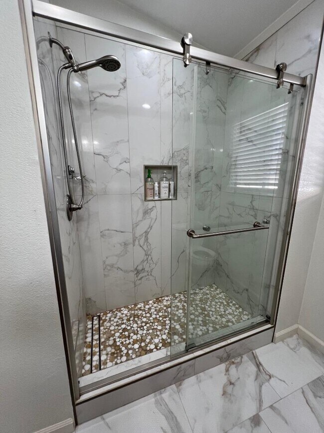 Photo - 34079 Webfoot Loop