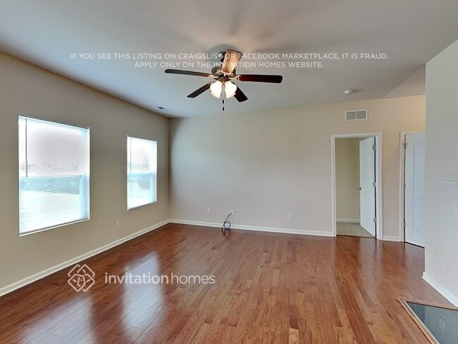 Photo - 184 Glastonbury Dr