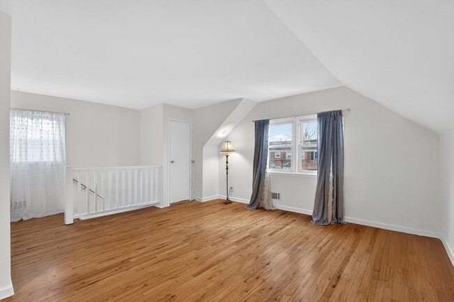 Photo - 16 Crossgate Rd Unit 2