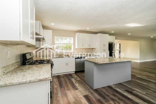 Photo - 5100 Goose Creek Dr