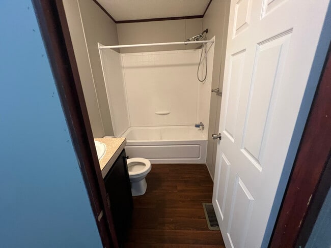 Photo - 40 Locust St