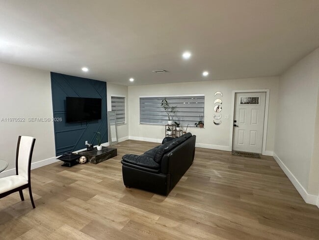 Photo - 34 SE 3rd Terrace