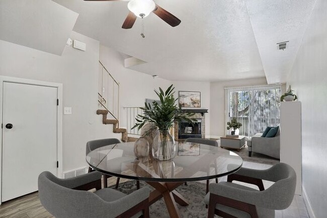 Photo - Spacious 2 Bed 1.5 Bath Townhome in Murray...