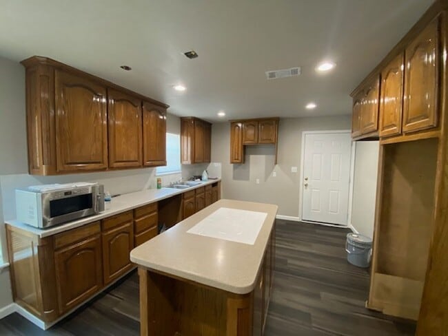 Photo - 1419 Lindsey St