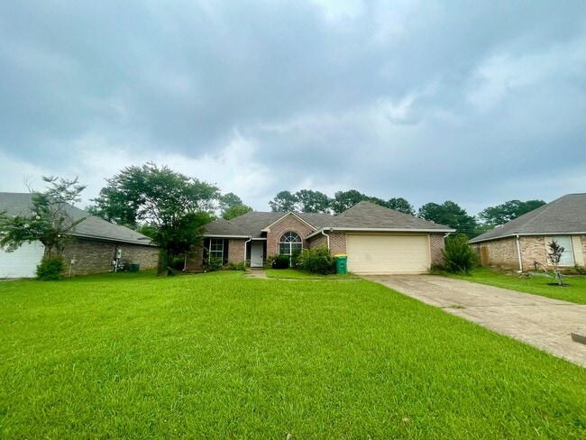 Photo - 3 bed 2 bath for rent in Ridgeland!