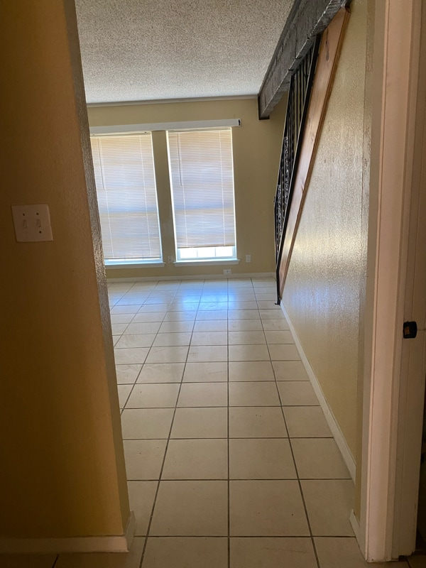 Building Photo - 6342 Walraven Cir