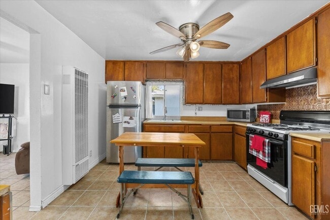 Photo - Charming Home w/2 Baths!