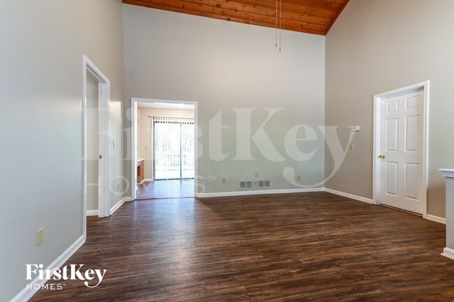 3155 Lake Ranch Dr