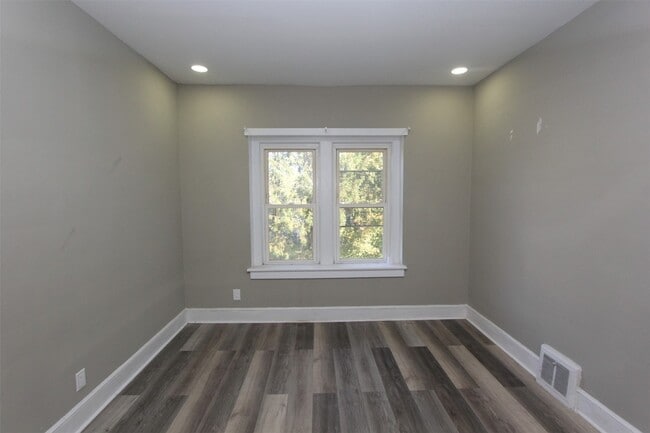 Photo - 12 George St