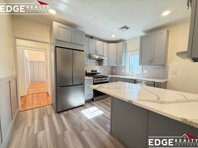 Building Photo - 96 Brayton Rd Rental