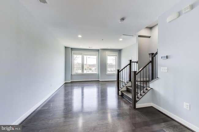 Photo - 16580 Crabbs Branch Way