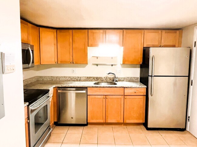 Photo - 870 Haverhill St