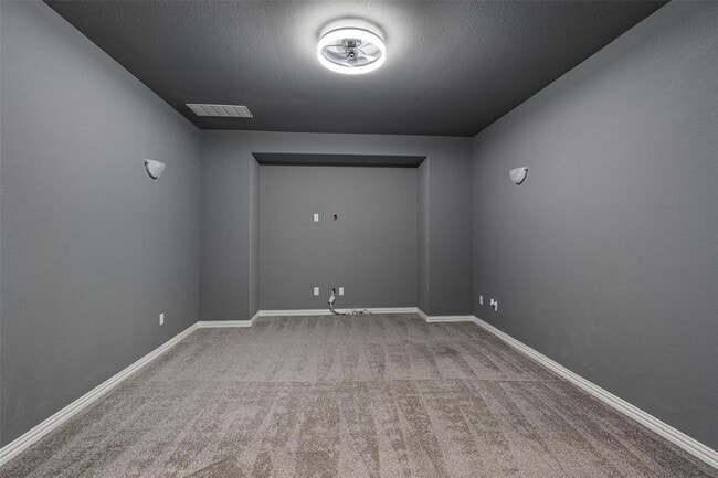 Photo - 404 Miracle Rose Way