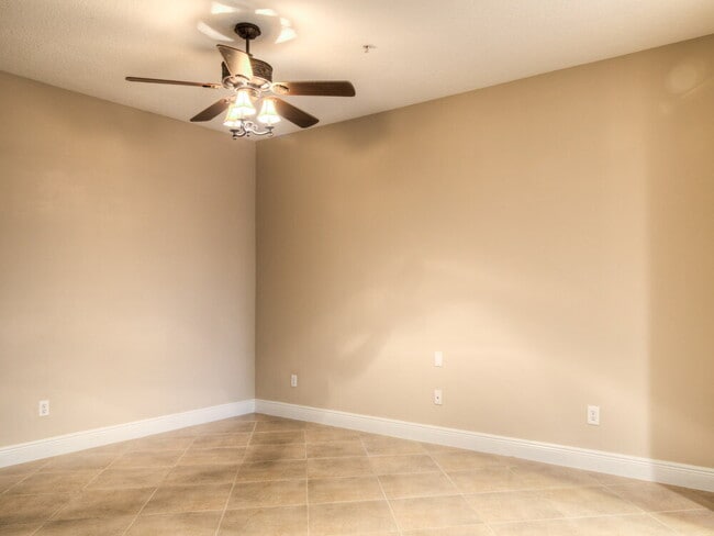 Photo - 1348 Benevolent St