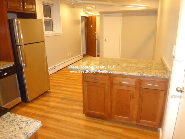 8 Forest St Unit B2