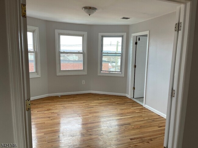 Photo - 784 S 19th St