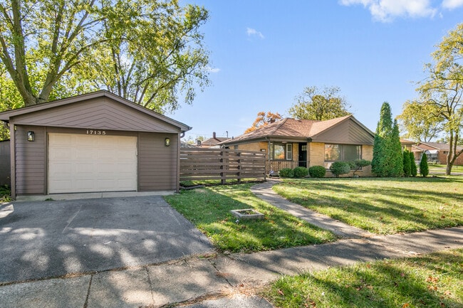 Photo - 17135 Highland Ave House