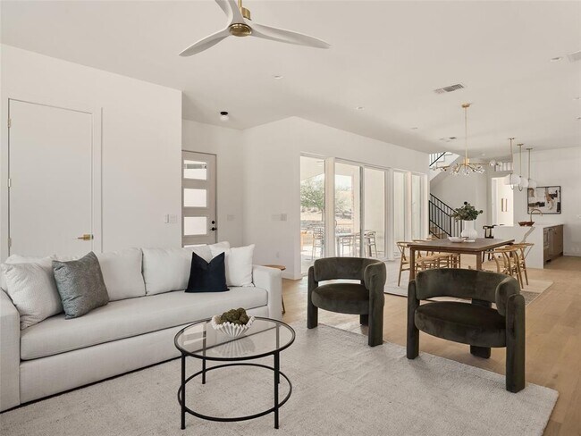 Photo - 2100 Bighorn