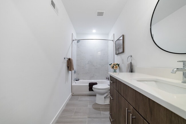 Photo - Kensington Court Flats