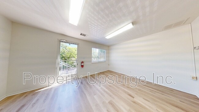 Photo - 2371 Washington Ave