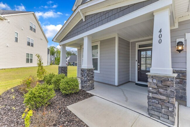 Photo - ***Stunning Wake Forest 5/4 ***