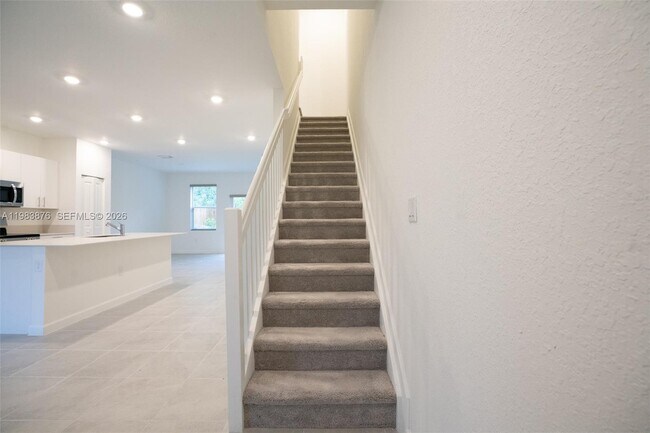 Photo - 204 SE 10th St