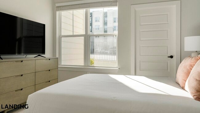 Photo - 1270 Hillcrest Dr Unit 2004