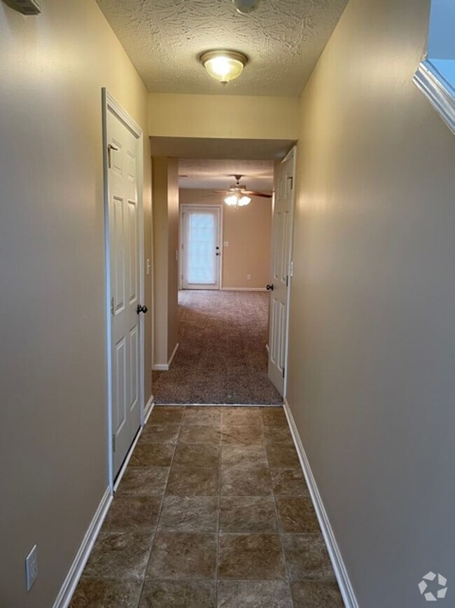 Building Photo - 122 Darby Woods Ct Rental